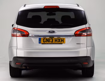 Ford S-MAX Titanium [UK-spec] '2010–15