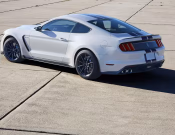 2016–18 Ford Mustang Shelby GT350 '2015–18