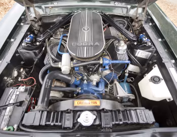 Bajo el capó 1968 Shelby GT500 Convertible