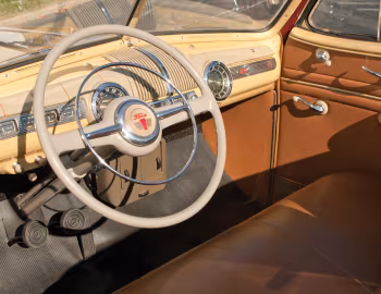 Panel frontal 1946 Ford Super Deluxe Sportsman Convertible