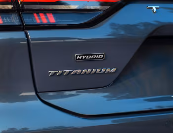 Ford Taurus Titanium Hybrid [Middle East] '2025–pr.