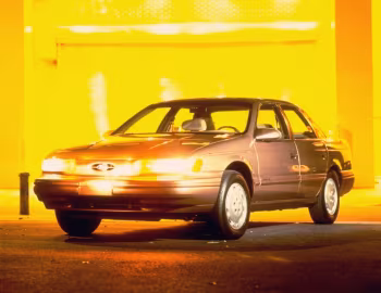 1992–95 Ford Taurus GL (P52)