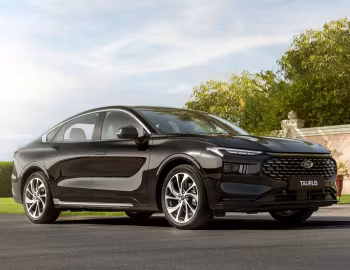 Ford Taurus Titanium [Middle East] '2022–25