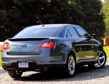 2010–12 Ford Taurus SHO [North America] '06.2009–12