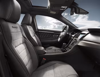 Интерьер 2013–19 Ford Taurus SHO [North America] '2012–03.2019