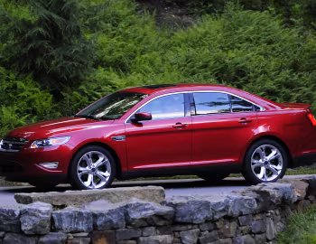 2010–12 Ford Taurus SHO [North America] '06.2009–12
