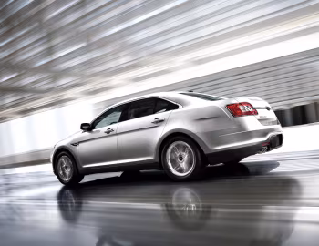 2010–12 Ford Taurus SHO [North America] '06.2009–12