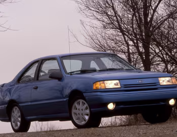 1992 Ford Tempo GLS 2-door Sedan (P33)