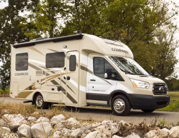 2016–pr. Thor Motor Coach Compass 23TR