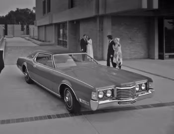 1972 Ford Thunderbird with Vinyl Roof option (65K)