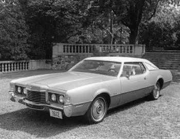 1972 Ford Thunderbird with Vinyl Roof option (65K)