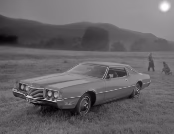 1972 Ford Thunderbird with Vinyl Roof option (65K)