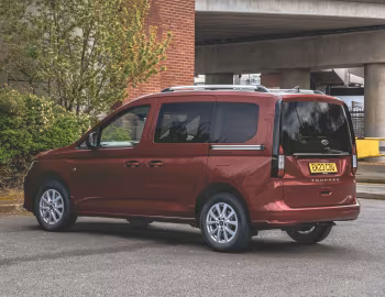 Ford Tourneo Connect Titanium [UK-spec] '2022–pr.