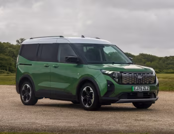 Ford E-Tourneo Courier Active [UK-spec] '2024–pr.