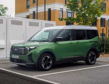 Ford E-Tourneo Courier Active [UK-spec] '2024–pr.