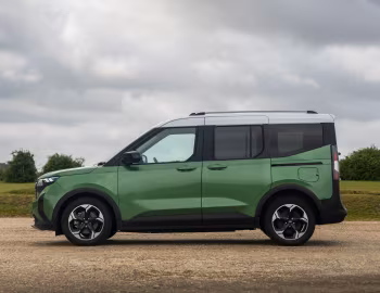 Ford E-Tourneo Courier Active [UK-spec] '2024–pr.