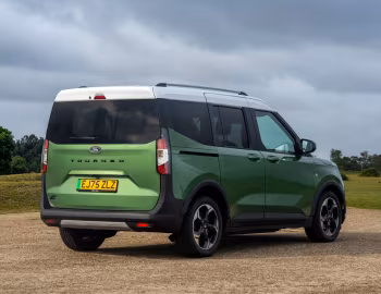 Ford E-Tourneo Courier Active [UK-spec] '2024–pr.