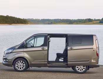 Ford Tourneo Custom [Worldwide] '2017–22