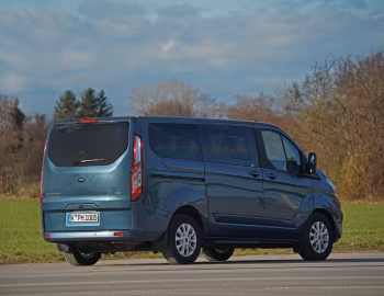 Ford Tourneo Custom PHEV [Worldwide] '2019–23
