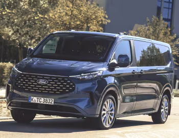 Ford Tourneo Custom Titanium L2 [EU-spec] '2023–pr.