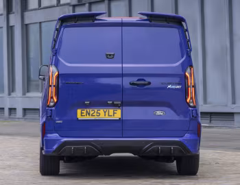 Ford Transit Custom Plug-in Hybrid MS-RT Double-Cab-in-Van L2 [UK-spec] '2024–pr.