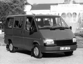 1986 Ford Transit FT 100 standard-roof bus '1985–92