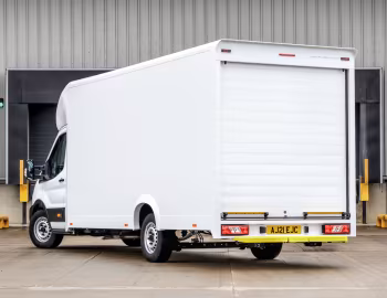 Ford Transit Low Floor Luton Van [UK-spec] '2018–pr.