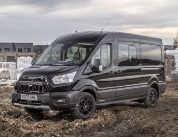 Ford Transit Trail L3H2 Double-Cab-in-Van [UK-spec] '2020–pr.