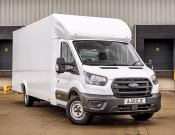 Ford Transit Low Floor Luton Van [UK-spec] '2018–pr.