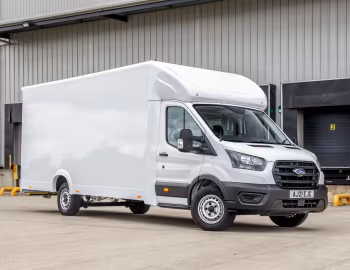 Ford Transit Low Floor Luton Van [UK-spec] '2018–pr.