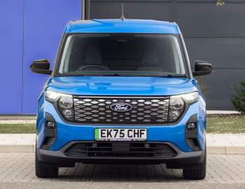Ford E-Transit Courier [UK-spec] '2024–pr.