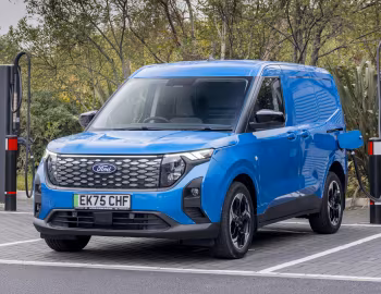 Ford E-Transit Courier [UK-spec] '2024–pr.