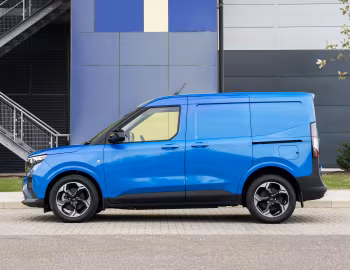 Ford E-Transit Courier [UK-spec] '2024–pr.