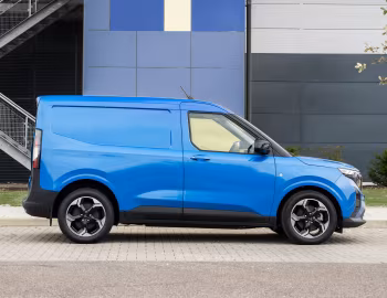 Ford E-Transit Courier [UK-spec] '2024–pr.