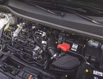 Bajo el capó Ford Transit Courier Active [EU-spec] '2023–pr.