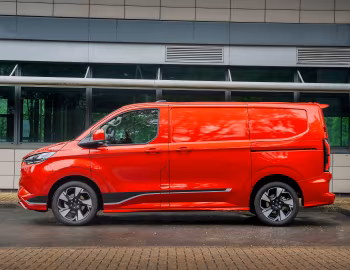 Ford Transit Custom Sport Plug-in Hybrid Van [UK-spec] '2024–pr.