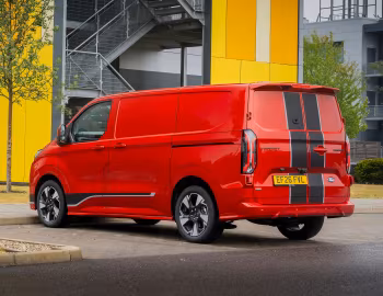 Ford Transit Custom Sport Plug-in Hybrid Van [UK-spec] '2024–pr.