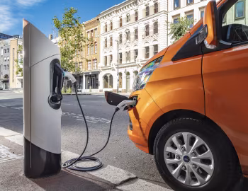 Ford Transit Custom Limited PHEV [UK-spec] '2018–pr.