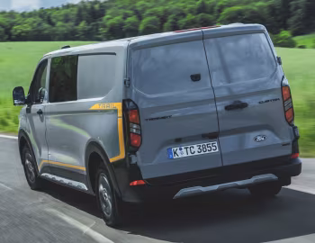 Ford Transit Custom Trail Double-Cab-in-Van L2 [EU-spec] '2024–pr.
