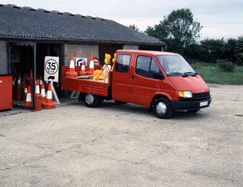 Ford Transit Double Cab Chassis '1986–91