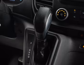 Interior Ford Transit Furgão L2H3 [Latam] '2022–24