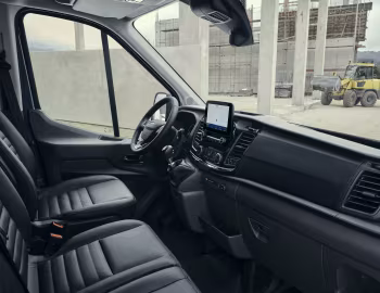 Interior Ford Transit Trail L3H2 [EU-spec] '2020–pr.