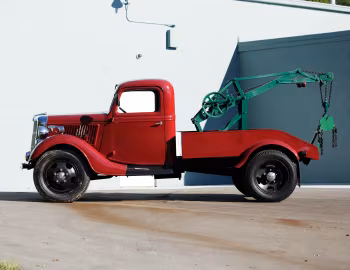 1936 Ford Model 51 Tow Truck (810)