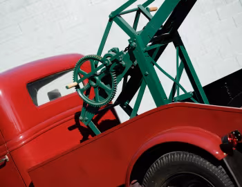 1936 Ford Model 51 Tow Truck (810)