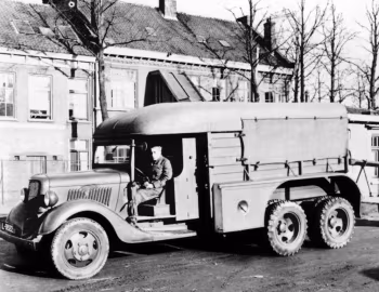 1935 Ford V8 6×4 (51)
