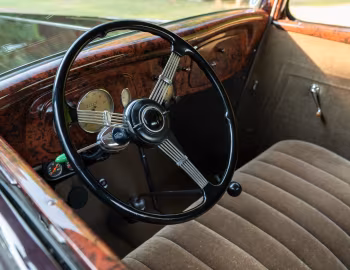 Interior 1934 Ford V8 Deluxe 3-window Coupe (40-720)