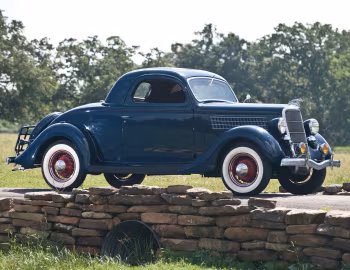 1935 Ford V8 Deluxe 3-window Coupe (#18-2018967)