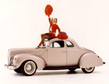 1940 Ford V8 Deluxe 5-window Coupe (01A-77B)