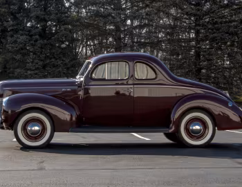 1940 Ford V8 Deluxe 5-window Coupe (01A-77B)