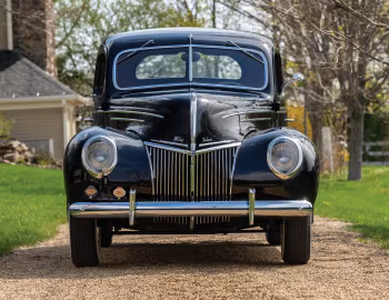 1939 Ford V8 Deluxe 5-window Coupe (91A-77B)